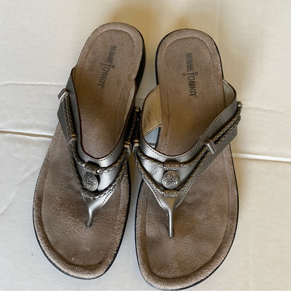 Minnie Tonka women’s size 10 leather thong Sandals 700001 PWT